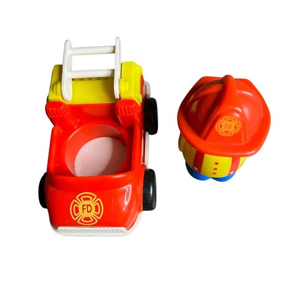 Ultra Rare Vintage 1992 Shelcore Toy Fire Rescue Truck W/ Fireman Combo Playset - Picture 6 of 9